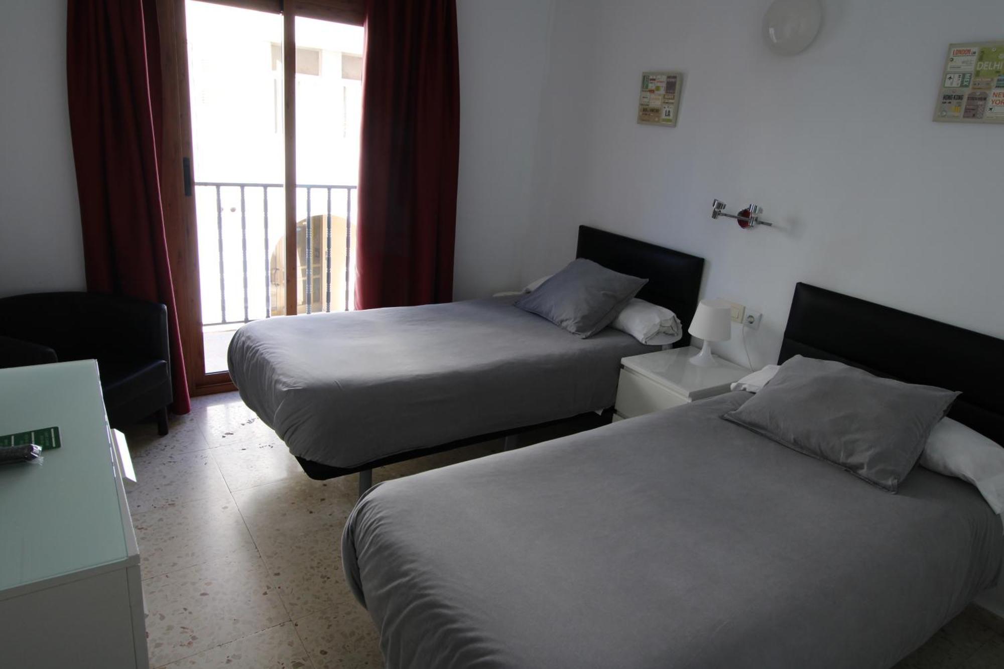 Hostal Fornet ألتيا الغرفة الصورة